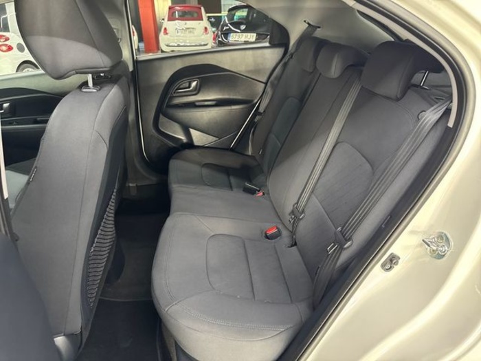 KiaRio 1.2 CVVT Tech 62 kW (84 CV) Vehículo usado en Barcelona - 9 KiaRio 1.2 CVVT Tech 62 kW (84 CV) Vehículo usado en Barcelona - 9
