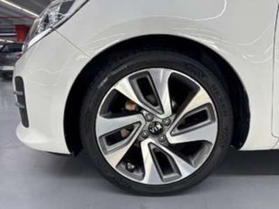 Kia Rio 1.2 CVVT Tech 62 kW (84 CV) Kia Rio 1.2 CVVT Tech 62 kW (84 CV)