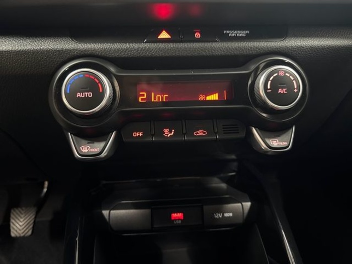 KiaRio 1.0 T-GDi MHEV iMT Drive 74 kW (100 CV) Vehículo usado en Barcelona - 23 KiaRio 1.0 T-GDi MHEV iMT Drive 74 kW (100 CV) Vehículo usado en Barcelona - 23