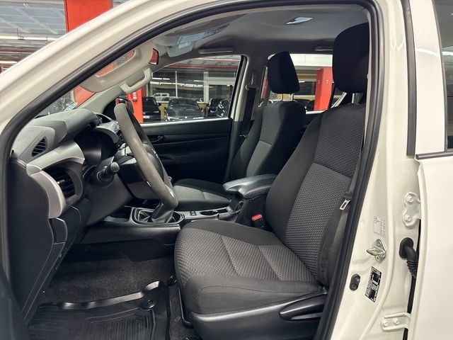 ToyotaHilux 2.4 D-4D Cabina Extra GX 110 kW (150 CV) Vehículo usado en Barcelona - 9