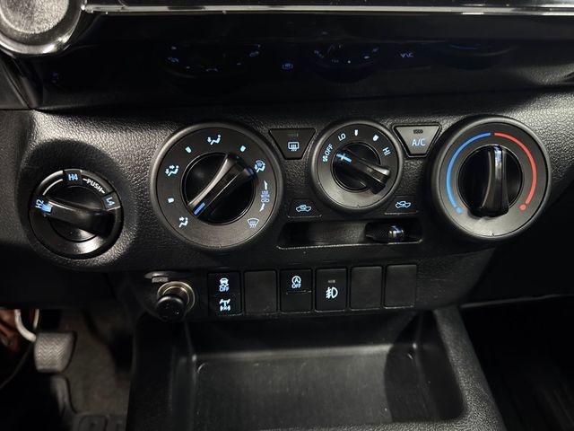 ToyotaHilux 2.4 D-4D Cabina Extra GX 110 kW (150 CV) Vehículo usado en Barcelona - 20