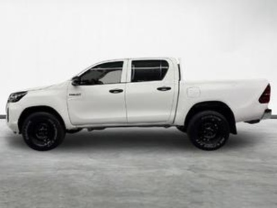 Toyota Hilux 2.4 D-4D Cabina Extra GX 110 kW (150 CV) Toyota Hilux 2.4 D-4D Cabina Extra GX 110 kW (150 CV)