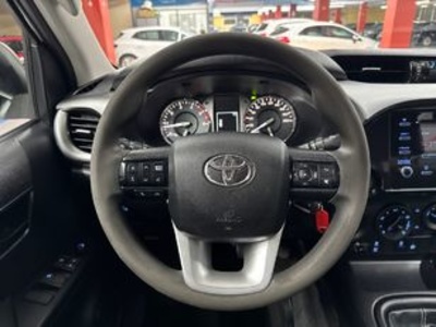 Toyota Hilux 2.4 D-4D Cabina Extra GX 110 kW (150 CV) Toyota Hilux 2.4 D-4D Cabina Extra GX 110 kW (150 CV)