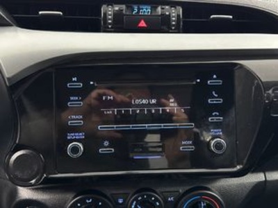 Toyota Hilux 2.4 D-4D Cabina Extra GX 110 kW (150 CV) Toyota Hilux 2.4 D-4D Cabina Extra GX 110 kW (150 CV)