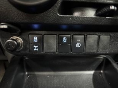 Toyota Hilux 2.4 D-4D Cabina Extra GX 110 kW (150 CV) Toyota Hilux 2.4 D-4D Cabina Extra GX 110 kW (150 CV)