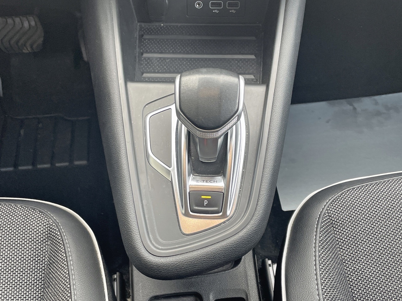 Renault Captur Zen E-TECH Híbrido enchufable 118 kW (160 CV) - 7