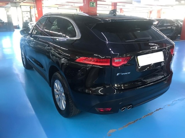JaguarF-PACE 2.0L i4D Prestige Auto 132 kW (180 CV) Vehículo usado en Barcelona - 5