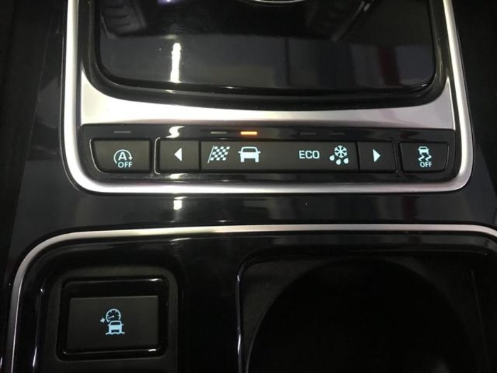 JaguarF-PACE 2.0L i4D Prestige Auto 132 kW (180 CV) Vehículo usado en Barcelona - 17 JaguarF-PACE 2.0L i4D Prestige Auto 132 kW (180 CV) Vehículo usado en Barcelona - 17