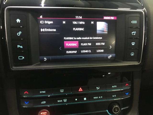 JaguarF-PACE 2.0L i4D Prestige Auto 132 kW (180 CV) Vehículo usado en Barcelona - 19