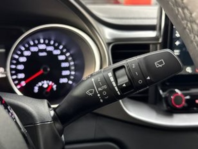 Kia Ceed 1.0 MHEV Drive DCT 74 kW (100 CV) Kia Ceed 1.0 MHEV Drive DCT 74 kW (100 CV)