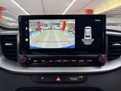 Kia Ceed 1.0 MHEV Drive DCT 74 kW (100 CV) Kia Ceed 1.0 MHEV Drive DCT 74 kW (100 CV)