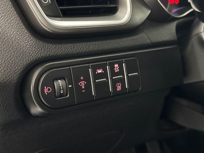 KiaXCeed 1.0 T-GDi Drive 88 kW (120 CV) Vehículo usado en Barcelona - 15 KiaXCeed 1.0 T-GDi Drive 88 kW (120 CV) Vehículo usado en Barcelona - 15