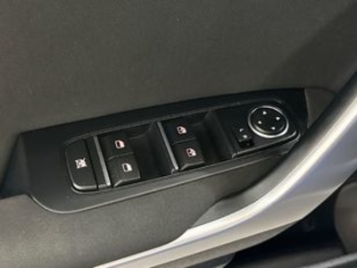 Kia XCeed 1.0 T-GDi Drive 88 kW (120 CV) Kia XCeed 1.0 T-GDi Drive 88 kW (120 CV)