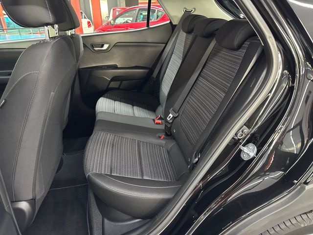 KiaStonic 1.0 T-GDi MHEV Business 74 kW (100 CV) Vehículo usado en Barcelona - 9