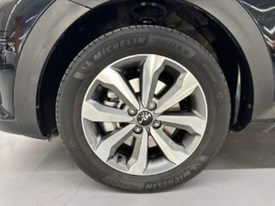 Kia Stonic 1.0 T-GDi MHEV Business 74 kW (100 CV) Kia Stonic 1.0 T-GDi MHEV Business 74 kW (100 CV)