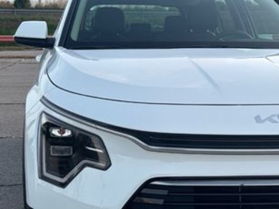 Kia Niro 1.6 GDi HEV Drive 95 kW (129 CV) Kia Niro 1.6 GDi HEV Drive 95 kW (129 CV)