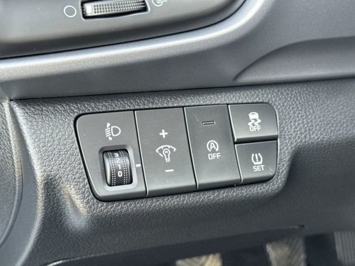 KiaStonic 1.0 T-GDi MHEV iMT Concept 74 kW (100 CV) Vehículo usado en Barcelona - 14 KiaStonic 1.0 T-GDi MHEV iMT Concept 74 kW (100 CV) Vehículo usado en Barcelona - 14