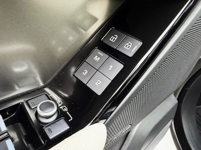 Land RoverRange Rover Velar D240 I4 Standard 4WD Auto 150 kW (204 CV) Vehículo usado en Barcelona - 14 Land RoverRange Rover Velar D240 I4 Standard 4WD Auto 150 kW (204 CV) Vehículo usado en Barcelona - 14