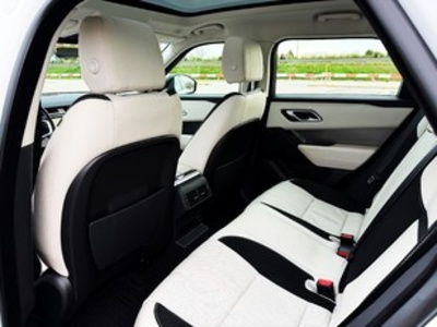 Land Rover Range Rover Velar D240 I4 Standard 4WD Auto 150 kW (204 CV) Land Rover Range Rover Velar D240 I4 Standard 4WD Auto 150 kW (204 CV)