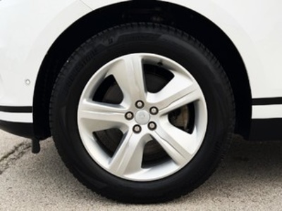 Land Rover Range Rover Velar D240 I4 Standard 4WD Auto 150 kW (204 CV) Land Rover Range Rover Velar D240 I4 Standard 4WD Auto 150 kW (204 CV)