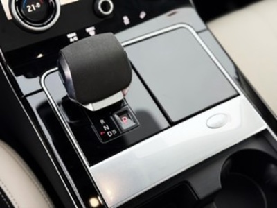 Land Rover Range Rover Velar D240 I4 Standard 4WD Auto 150 kW (204 CV) Land Rover Range Rover Velar D240 I4 Standard 4WD Auto 150 kW (204 CV)