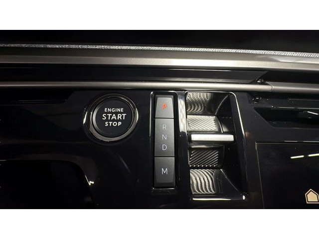 Peugeot3008 Allure Hybrid eDCS6 100 kW (136 CV) Vehículo usado en Barcelona - 18