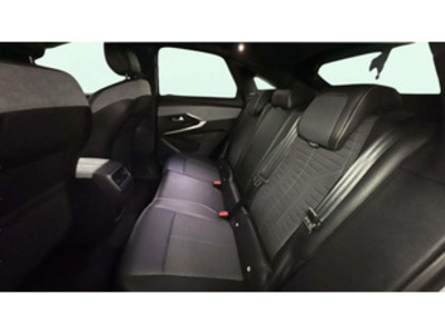 Peugeot 3008 Allure Hybrid eDCS6 100 kW (136 CV) Peugeot 3008 Allure Hybrid eDCS6 100 kW (136 CV)