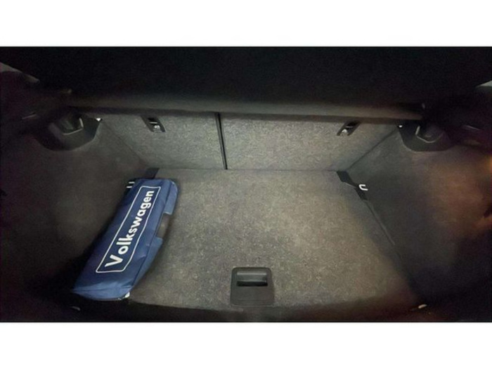 VolkswagenPolo Sport 1.0 TSI 70 kW (95 CV) Vehículo usado en Barcelona - 12 VolkswagenPolo Sport 1.0 TSI 70 kW (95 CV) Vehículo usado en Barcelona - 12