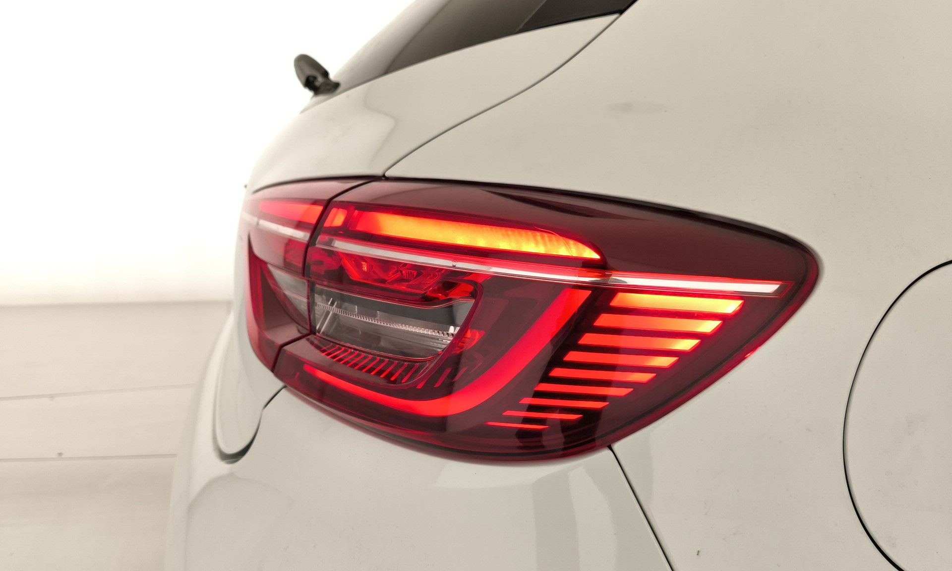 Renault Clio Evolution TCe	74 kW (100 CV) GLP - 8