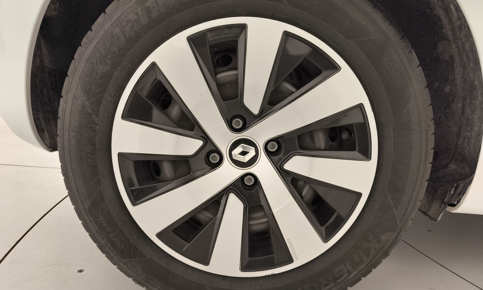 Renault Clio Evolution TCe	74 kW (100 CV) GLP - 9