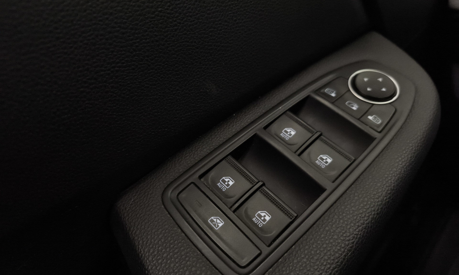 Renault Clio Evolution TCe	74 kW (100 CV) GLP - 25