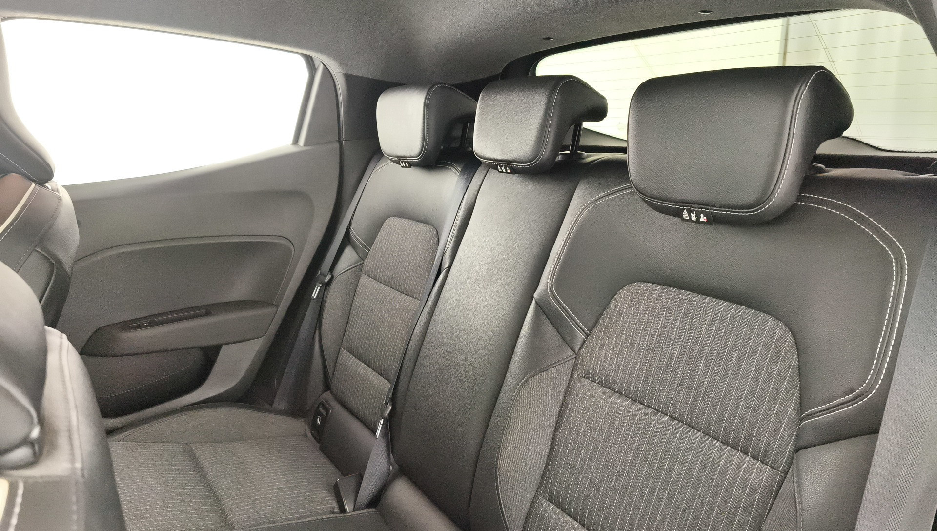 Renault Clio Techno TCe 103 kW (140 CV) - 13