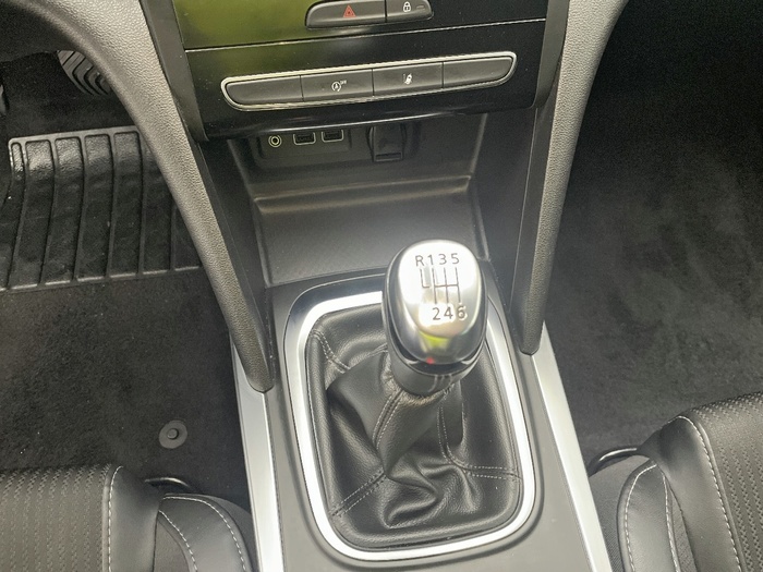 Renault Megane Zen Blue dCi 85 kW (115 CV) - 7 Renault Megane Zen Blue dCi 85 kW (115 CV) - 7