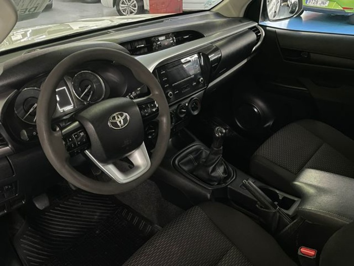 ToyotaHilux 2.4 D-4D DC GX Plus 110 kW (150 CV) Vehículo usado en Barcelona - 2 ToyotaHilux 2.4 D-4D DC GX Plus 110 kW (150 CV) Vehículo usado en Barcelona - 2