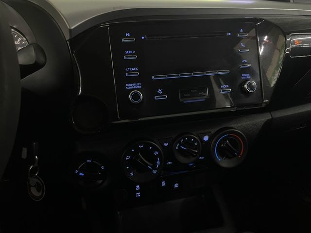 ToyotaHilux 2.4 D-4D DC GX Plus 110 kW (150 CV) Vehículo usado en Barcelona - 16