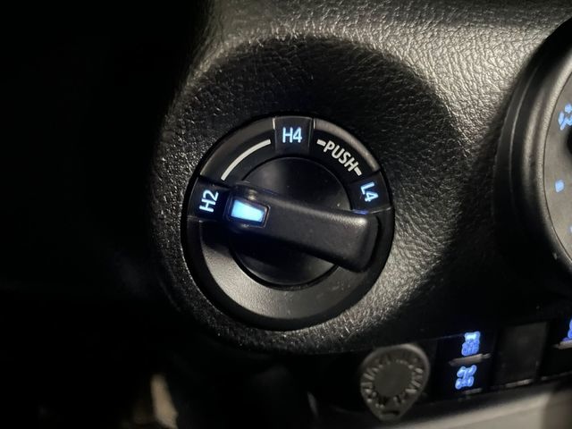 ToyotaHilux 2.4 D-4D DC GX Plus 110 kW (150 CV) Vehículo usado en Barcelona - 17