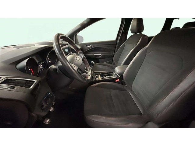 FordKuga 2.0 TDCI ST-LIne Limited Edition 4x2 110 kW (150 CV) Vehículo usado en Barcelona - 9