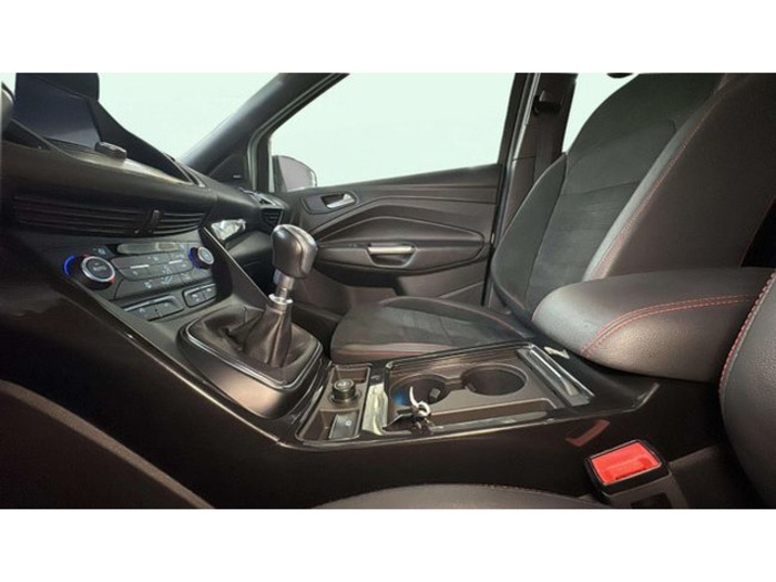 FordKuga 2.0 TDCI ST-LIne Limited Edition 4x2 110 kW (150 CV) Vehículo usado en Barcelona - 11 FordKuga 2.0 TDCI ST-LIne Limited Edition 4x2 110 kW (150 CV) Vehículo usado en Barcelona - 11