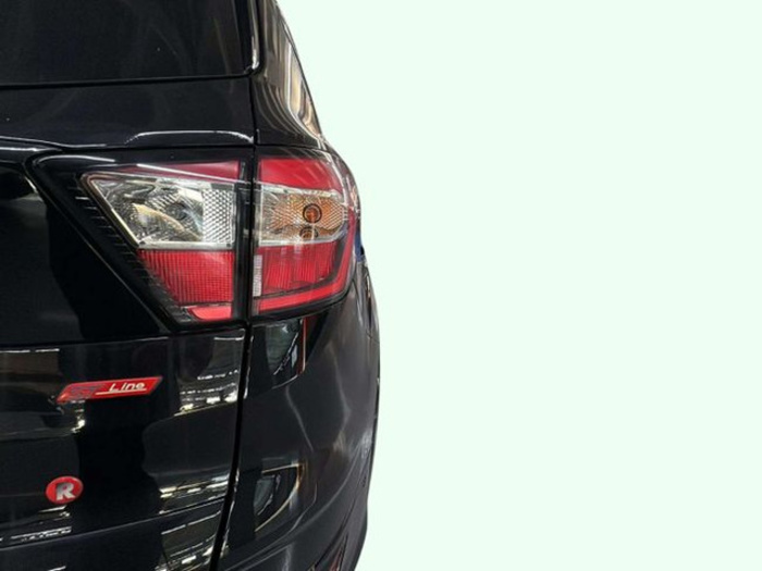 FordKuga 2.0 TDCI ST-LIne Limited Edition 4x2 110 kW (150 CV) Vehículo usado en Barcelona - 23 FordKuga 2.0 TDCI ST-LIne Limited Edition 4x2 110 kW (150 CV) Vehículo usado en Barcelona - 23