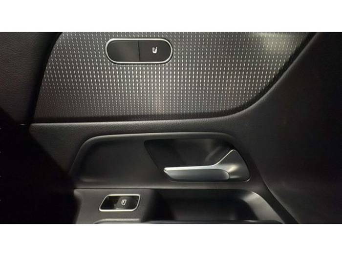 Mercedes-BenzGLA 200 D 110 kW (150 CV) Vehículo usado en Barcelona - 18 Mercedes-BenzGLA 200 D 110 kW (150 CV) Vehículo usado en Barcelona - 18