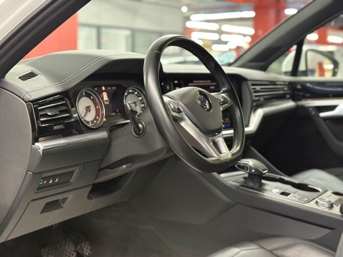 VolkswagenTouareg Premium 3.0 TDI 4Motion 170 kW (231 CV) Tiptronic Vehículo usado en Barcelona - 15 VolkswagenTouareg Premium 3.0 TDI 4Motion 170 kW (231 CV) Tiptronic Vehículo usado en Barcelona - 15