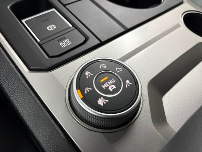 VolkswagenTouareg Premium 3.0 TDI 4Motion 170 kW (231 CV) Tiptronic Vehículo usado en Barcelona - 29 VolkswagenTouareg Premium 3.0 TDI 4Motion 170 kW (231 CV) Tiptronic Vehículo usado en Barcelona - 29