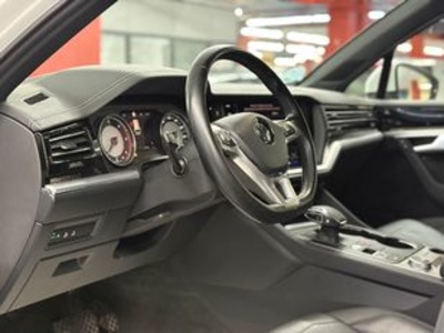 Volkswagen Touareg Premium 3.0 TDI 4Motion 170 kW (231 CV) Tiptronic Volkswagen Touareg Premium 3.0 TDI 4Motion 170 kW (231 CV) Tiptronic