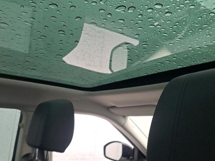 Land RoverRange Rover Evoque P200 MHEV S 4WD Auto 147 kW (200 CV) Vehículo usado en Barcelona - 7 Land RoverRange Rover Evoque P200 MHEV S 4WD Auto 147 kW (200 CV) Vehículo usado en Barcelona - 7