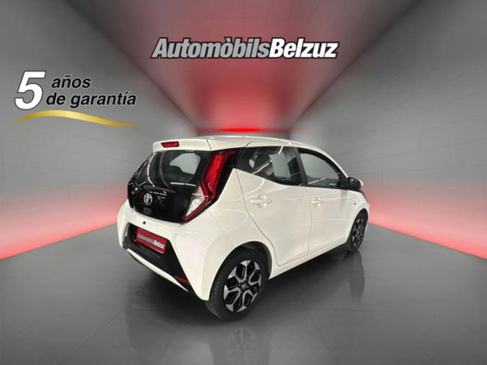 ToyotaAygo 1.0 70 x-play 53 kW (72 CV) Vehículo usado en Barcelona - 6 ToyotaAygo 1.0 70 x-play 53 kW (72 CV) Vehículo usado en Barcelona - 6