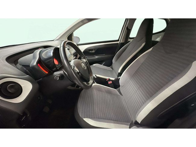 ToyotaAygo 1.0 70 x-play 53 kW (72 CV) Vehículo usado en Barcelona - 9