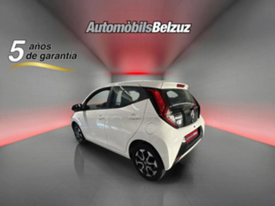 Toyota Aygo 1.0 70 x-play 53 kW (72 CV) Toyota Aygo 1.0 70 x-play 53 kW (72 CV)