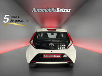 Toyota Aygo 1.0 70 x-play 53 kW (72 CV) Toyota Aygo 1.0 70 x-play 53 kW (72 CV)