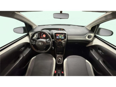 Toyota Aygo 1.0 70 x-play 53 kW (72 CV) Toyota Aygo 1.0 70 x-play 53 kW (72 CV)