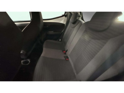 Toyota Aygo 1.0 70 x-play 53 kW (72 CV) Toyota Aygo 1.0 70 x-play 53 kW (72 CV)
